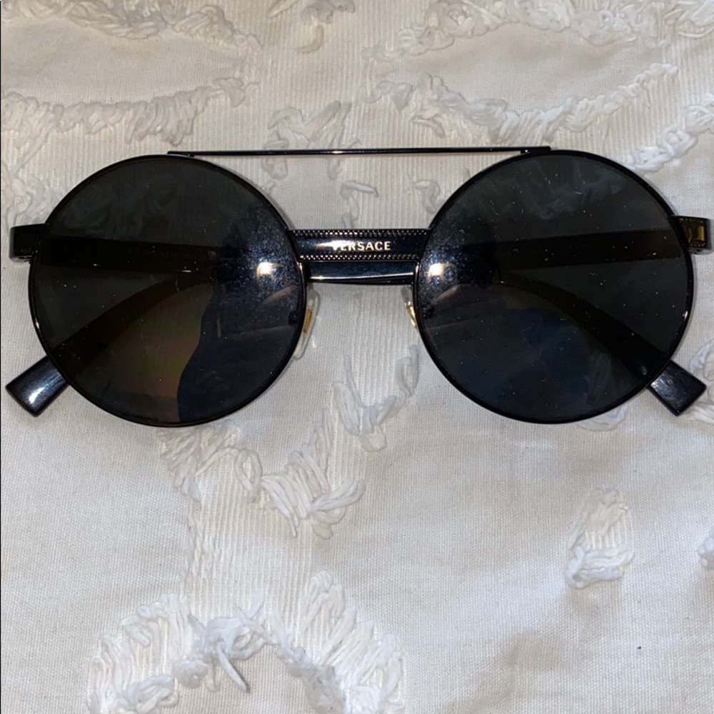 Sunglasses - image 4